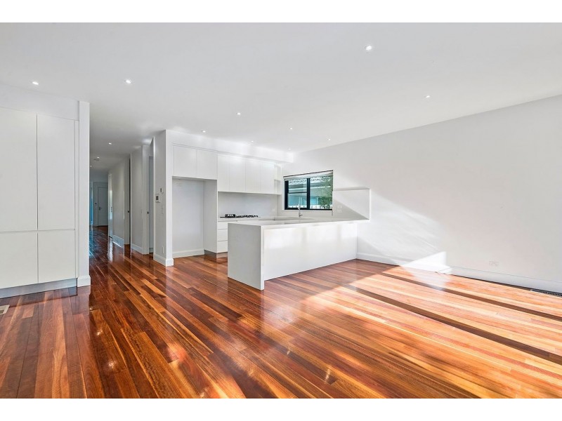 11 Beenak Avenue, Brighton East VIC 3187