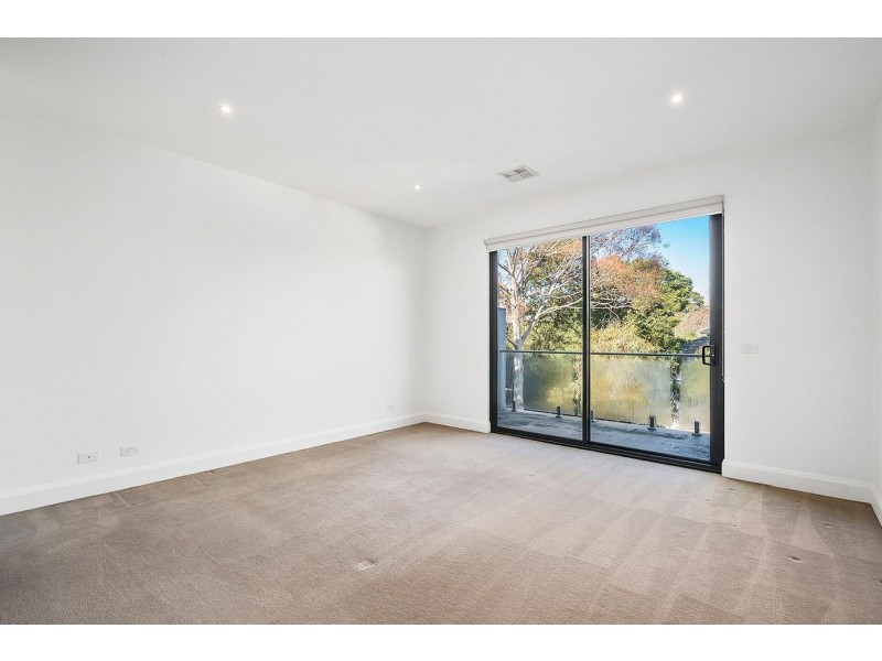 11 Beenak Avenue, Brighton East VIC 3187