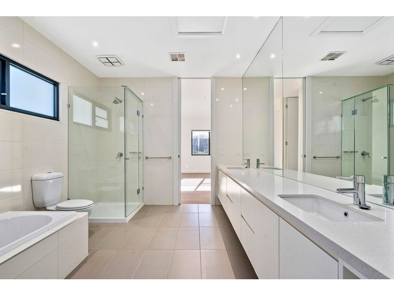 11 Beenak Avenue, Brighton East VIC 3187