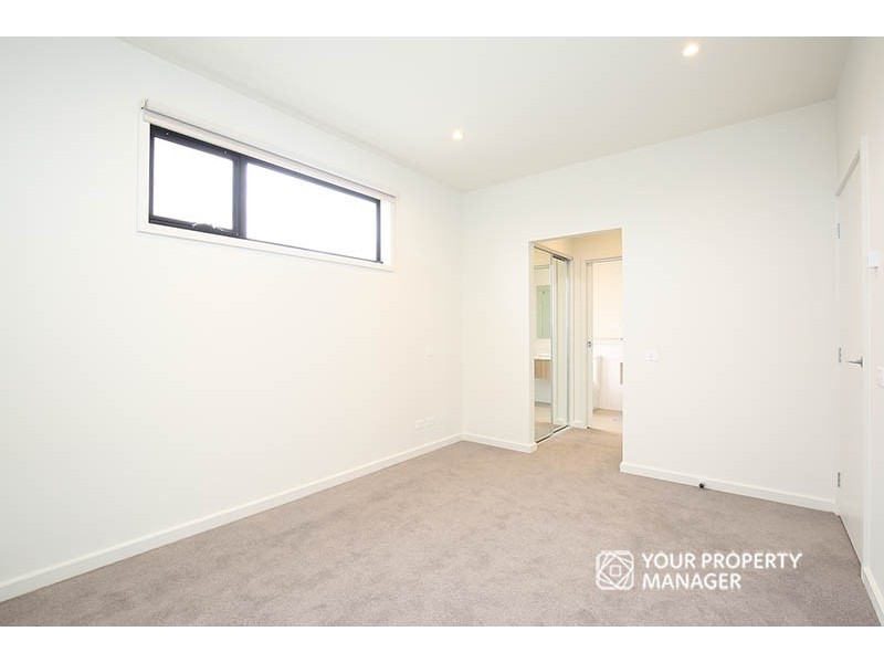 3/5 Pallisades Boulevard, Cheltenham VIC 3192