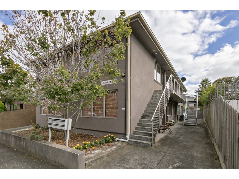 2/38 Elm Grove, Balaclava VIC 3183