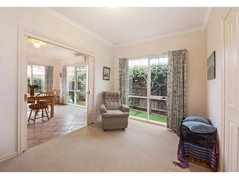 2b Elizabeth Street, Mentone VIC 3194