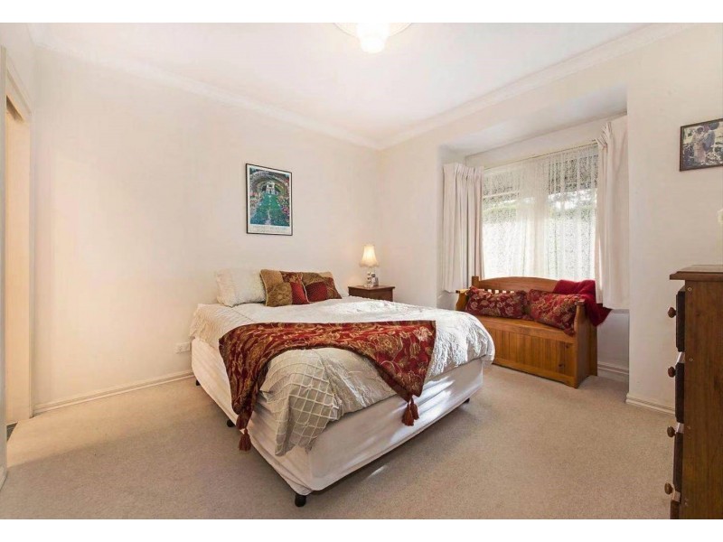 2b Elizabeth Street, Mentone VIC 3194