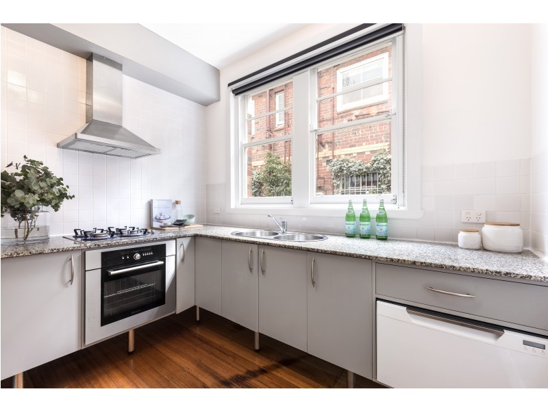 2/3 Lansdowne Road, St Kilda East VIC 3183