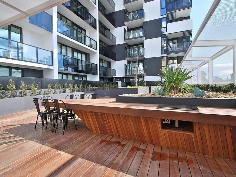 204/2-6 Railway Road, Cheltenham VIC 3192