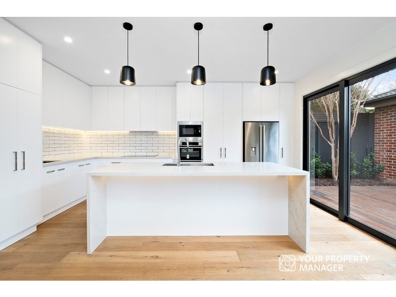 4 Tucker Road, Bentleigh VIC 3204