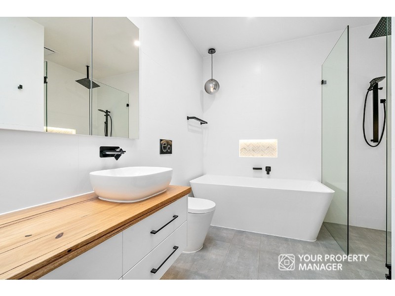 4 Tucker Road, Bentleigh VIC 3204