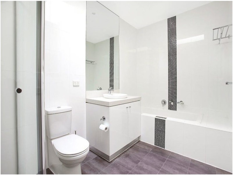 11D Hartpury Avenue, Elwood VIC 3184