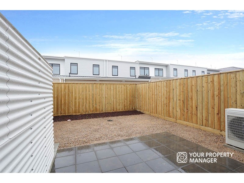 22 Amberley Drive, Cheltenham VIC 3192