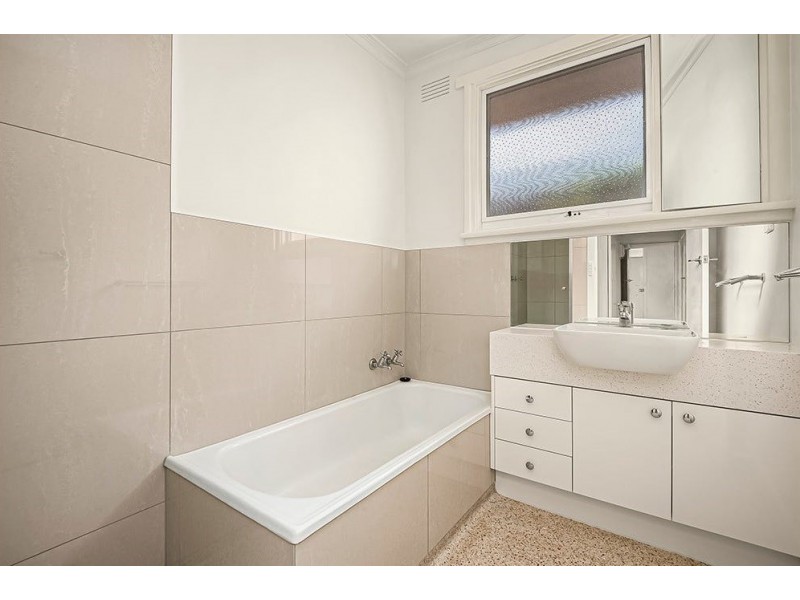 2/2-4 Charlotte Street, Brighton East VIC 3187