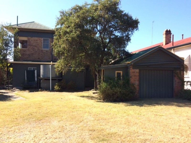 25 Cressbrook Street, Toogoolawah QLD 4313