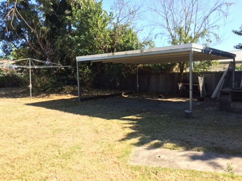 25 Cressbrook Street, Toogoolawah QLD 4313