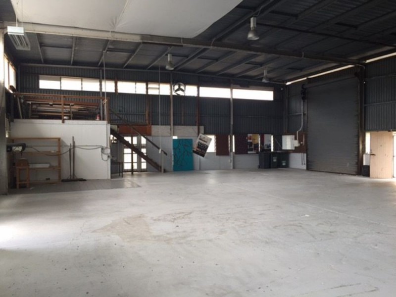 Seventeen Mile Rocks QLD 4073