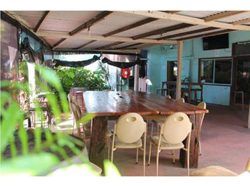 CARLONS HOTEL Broad Street, Mackay QLD 4740