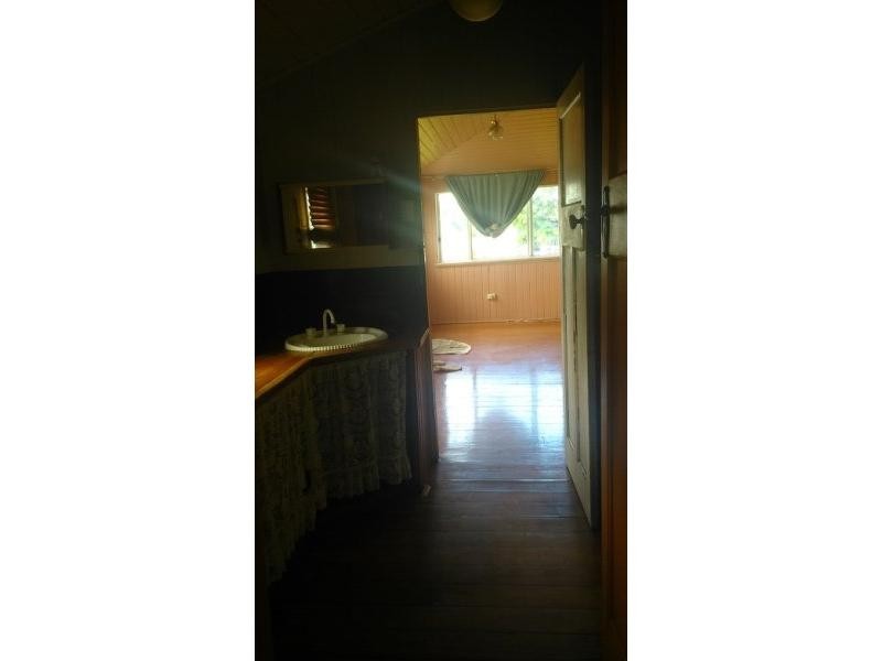 39 Bernard Street, Rockhampton City QLD 4700