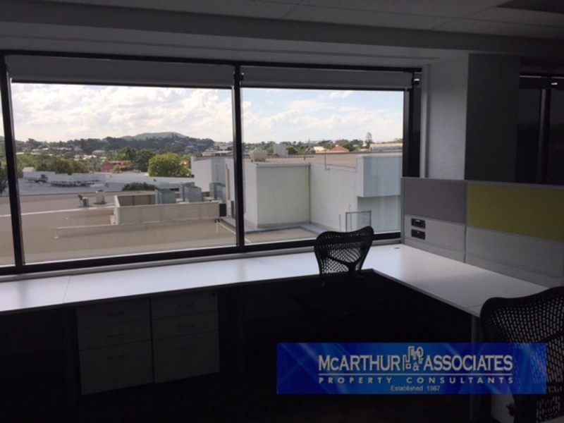 4.2/301 Coronation Drive, Milton QLD 4064