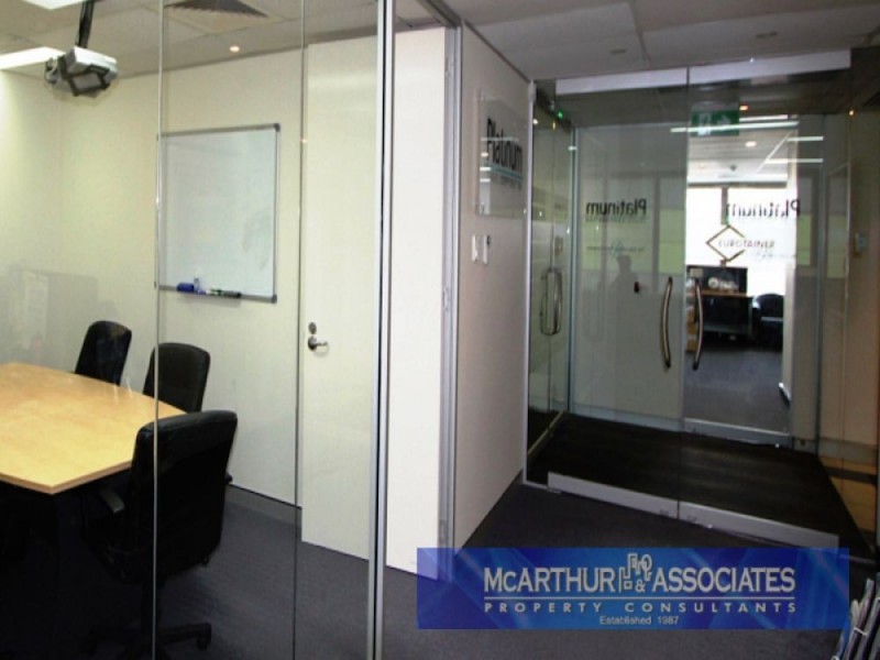 2.1/303 Coronation Drive, Milton QLD 4064