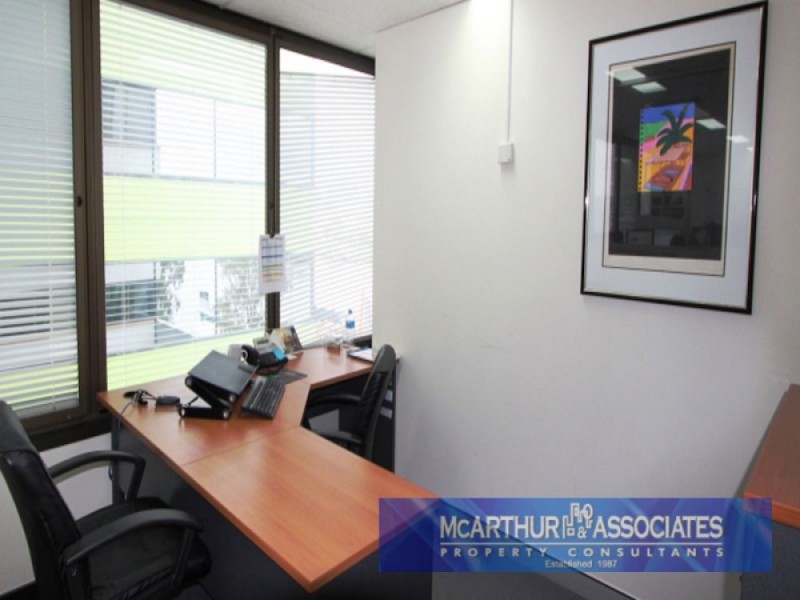 2.1/303 Coronation Drive, Milton QLD 4064