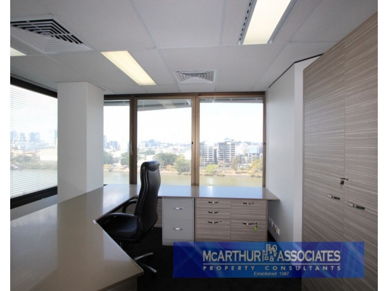 6.4/303 Coronation Drive, Milton QLD 4064