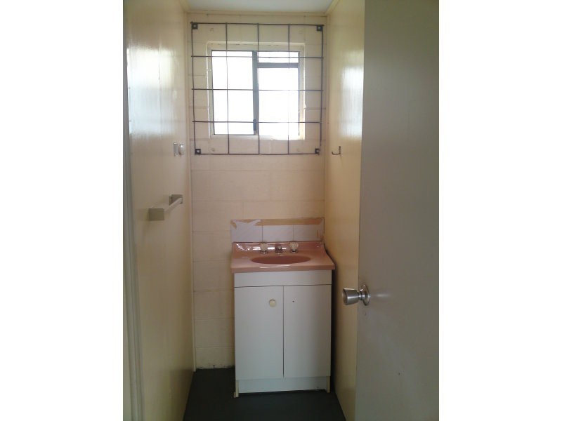 Unit 2/27 Huntington Street, Clontarf QLD 4019