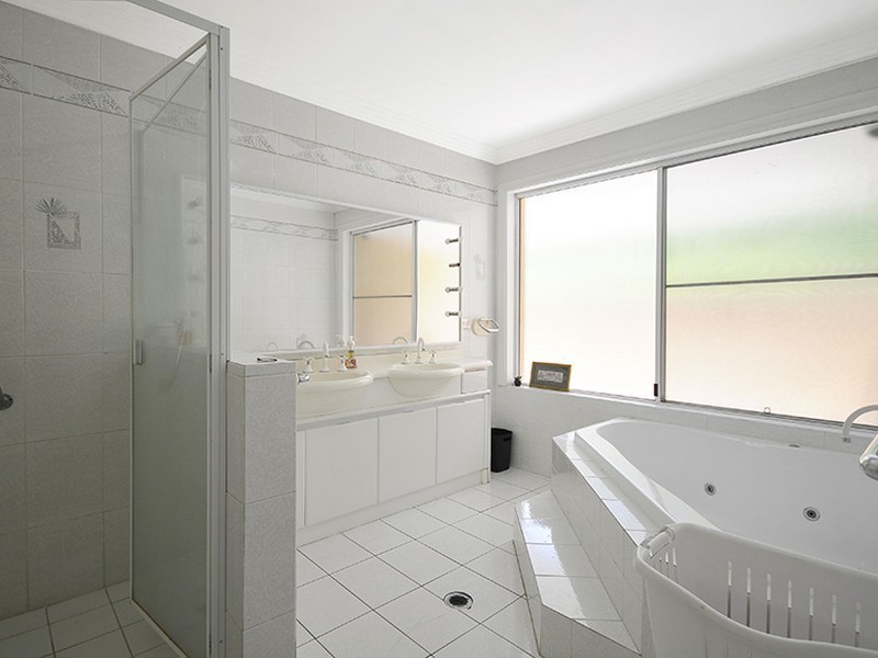 1 Balcatta Court, Elanora QLD 4221