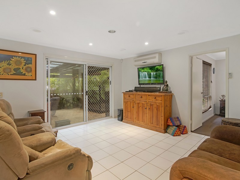 9 Dianella Court, Elanora QLD 4221