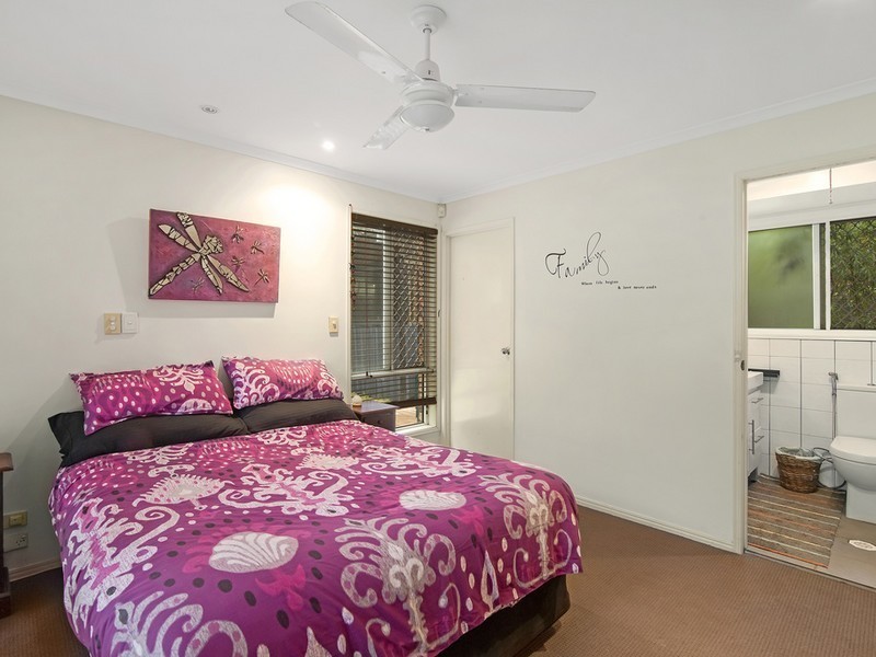 9 Dianella Court, Elanora QLD 4221