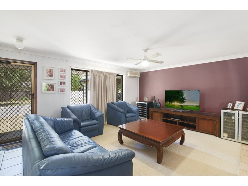 1 Cassia Court, Palm Beach QLD 4221