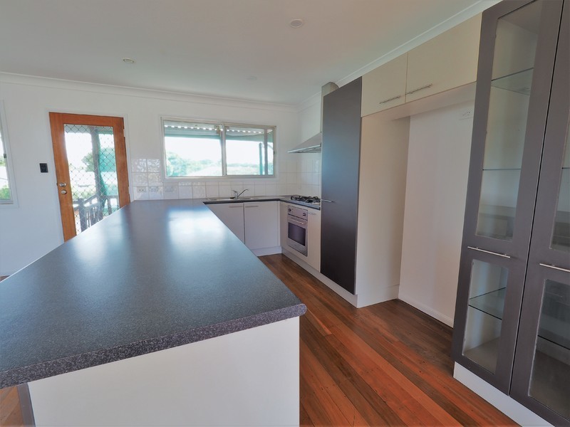 35B Mallawa Drive, Palm Beach QLD 4221
