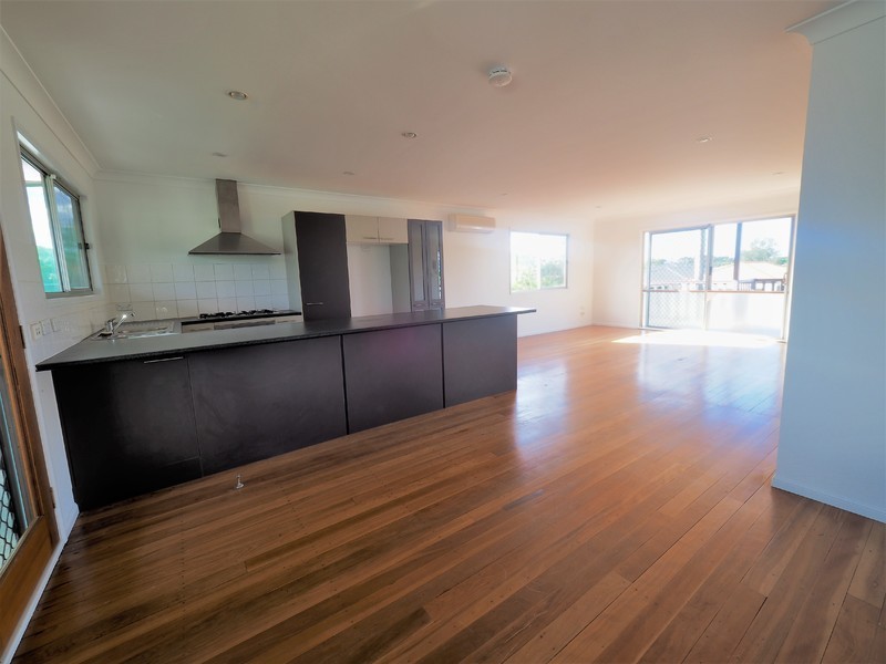 35B Mallawa Drive, Palm Beach QLD 4221