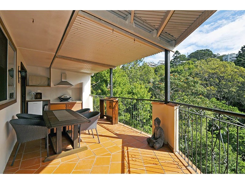 19 Crest Drive, Currumbin QLD 4223