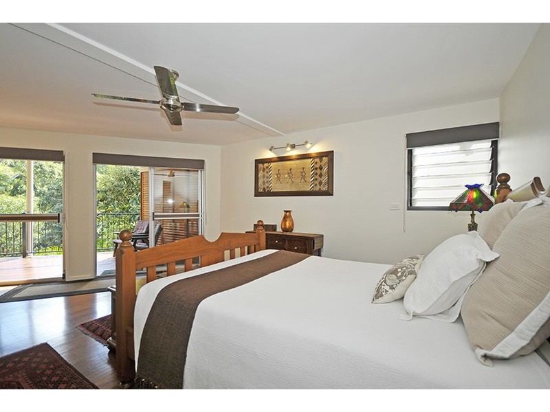 19 Crest Drive, Currumbin QLD 4223