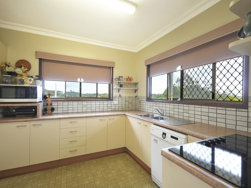 5 Sapwood Court, Elanora QLD 4221