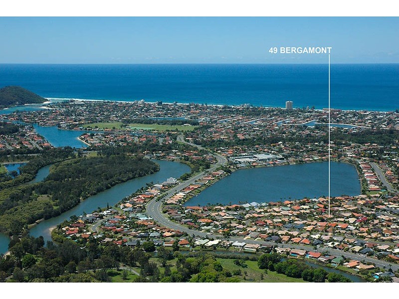 49 Bergamont Street, Elanora QLD 4221