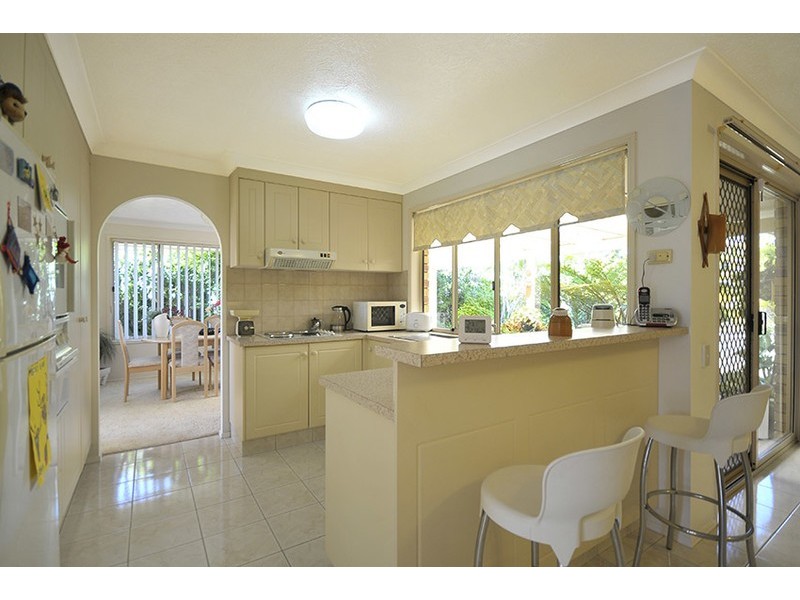 49 Bergamont Street, Elanora QLD 4221