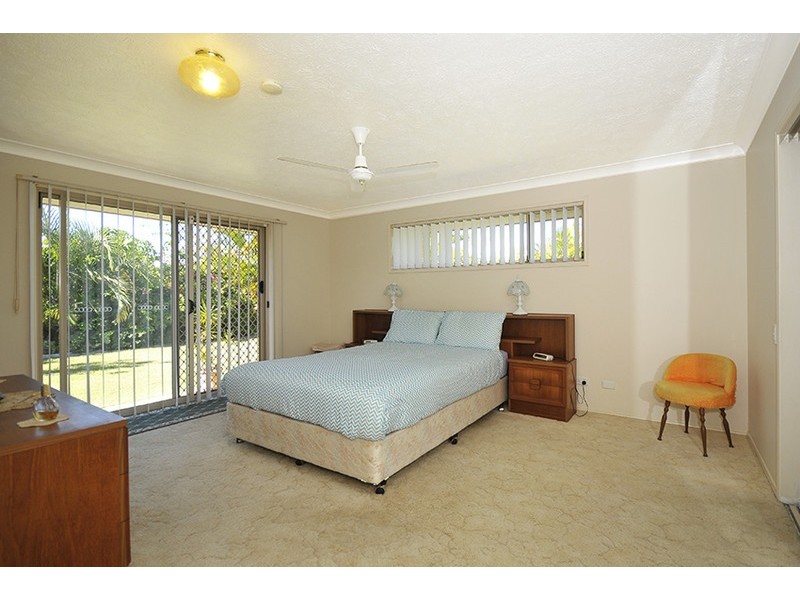 49 Bergamont Street, Elanora QLD 4221