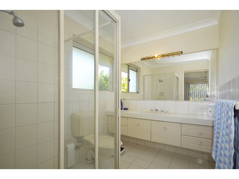 49 Bergamont Street, Elanora QLD 4221