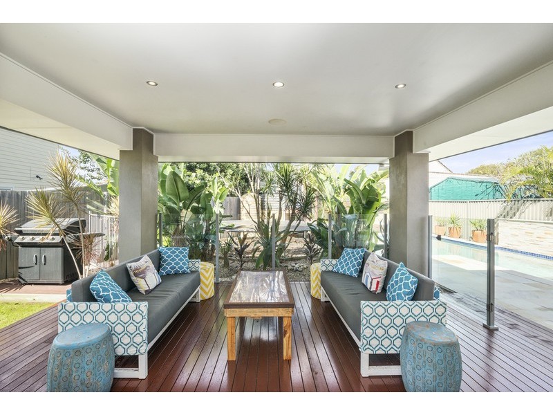 32A Fourteenth Avenue, Palm Beach QLD 4221