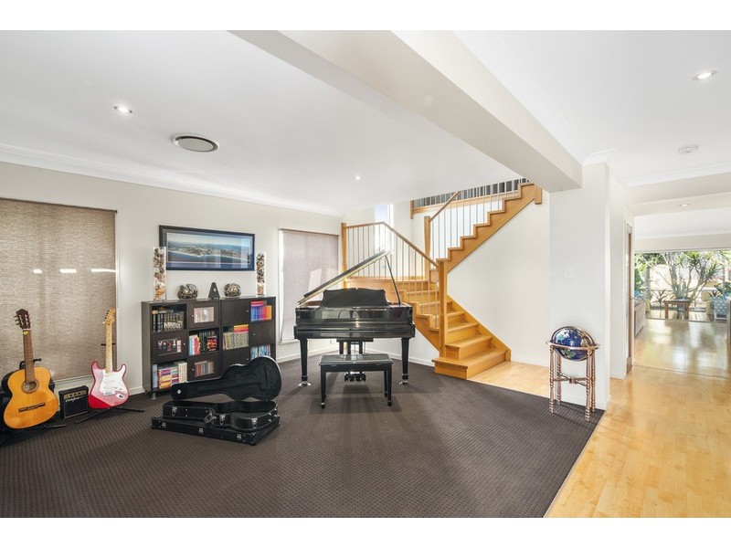 32A Fourteenth Avenue, Palm Beach QLD 4221