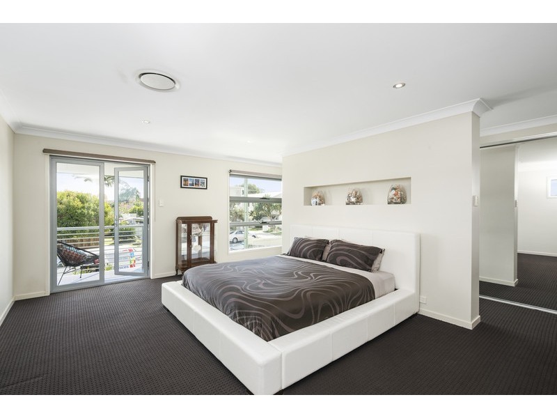 32A Fourteenth Avenue, Palm Beach QLD 4221