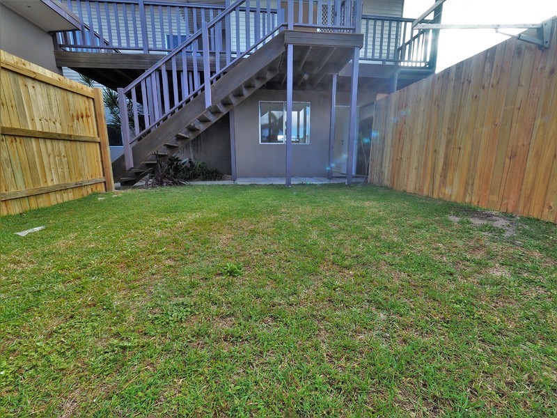 35 Mallawa Drive, Palm Beach QLD 4221