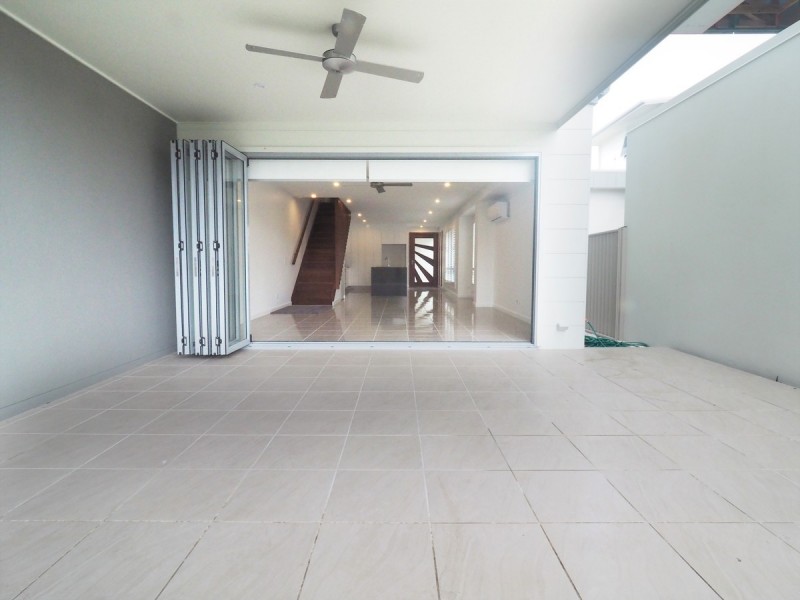 1/46 Fourth Avenue, Palm Beach QLD 4221