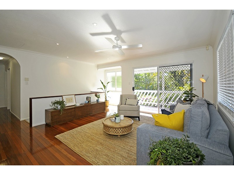 2 Carlyle Drive, Currumbin QLD 4223