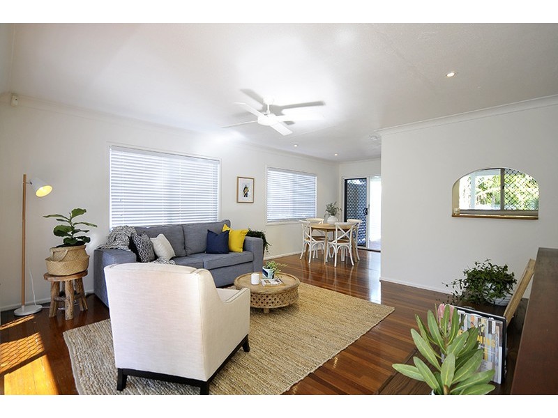 2 Carlyle Drive, Currumbin QLD 4223