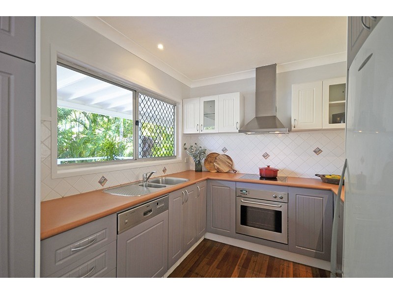 2 Carlyle Drive, Currumbin QLD 4223