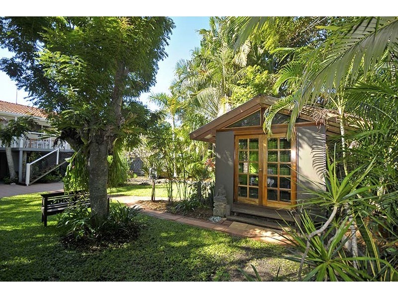2 Carlyle Drive, Currumbin QLD 4223