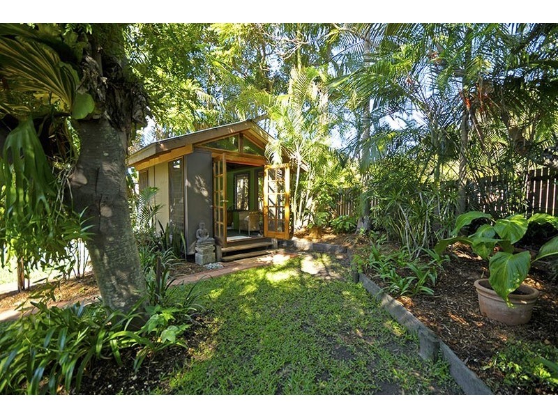 2 Carlyle Drive, Currumbin QLD 4223