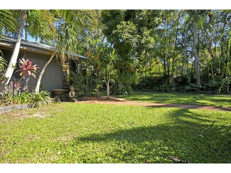 2 Carlyle Drive, Currumbin QLD 4223