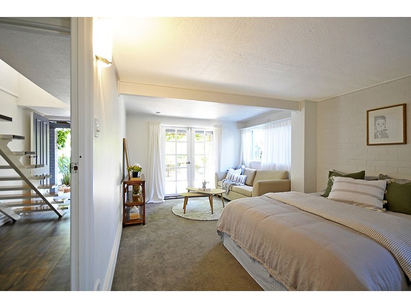 2 Carlyle Drive, Currumbin QLD 4223