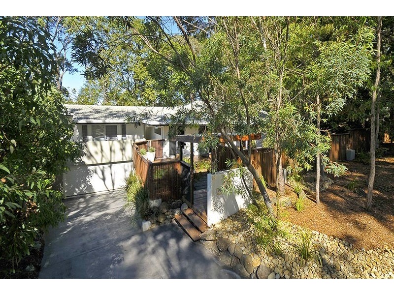 18 Domain Road, Currumbin QLD 4223